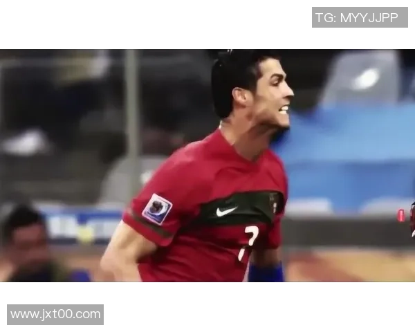 足球场上的迷人风采 揭开小众球星帅哥的独特魅力与故事