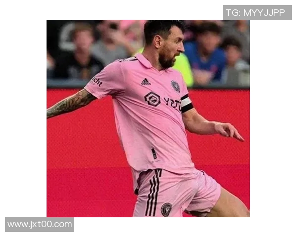 拥有十块腹肌的足球球星有哪些揭秘他们的训练秘笈和健身之道